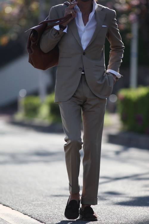 beige-suit.JPG